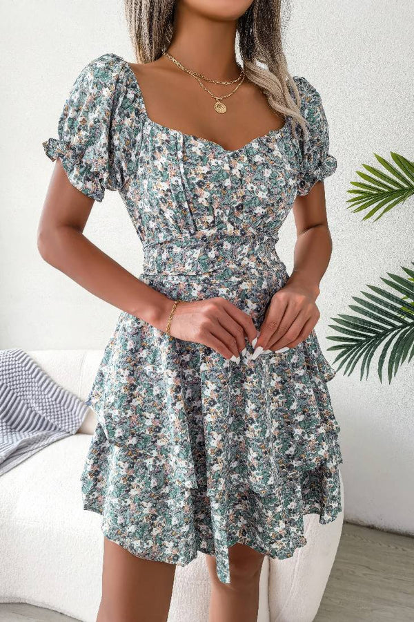 Robe Champêtre Courte Plissée Fleurie Manches Courtes