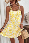 Robe Champêtre Courte Trapèze Jaune À Marguerites Bretelles Fines Sans Manches