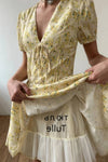 Robe Champêtre Jaune À Fleurs Manches Bouffantes Col V Taille Empire Jupe Trapèze Courte