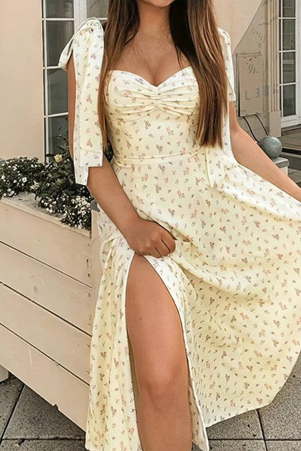 Robe Champêtre Longue À Fleurs Bretelles Nouées Décolleté Cœur Taille Cintrée Fente Haute