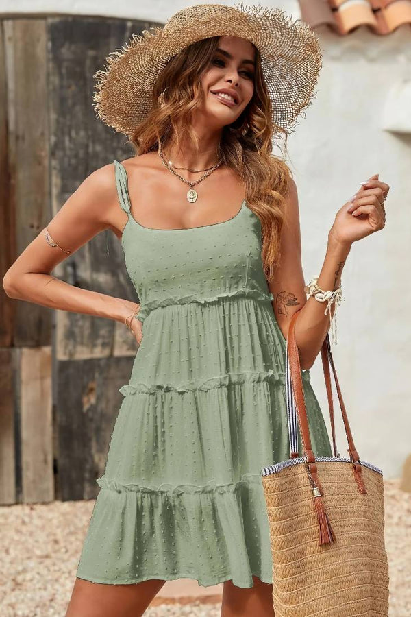 Robe Champêtre Mini À Pois Col Carré Bretelles Fines Jupe À Volants