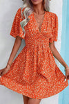 Robe Champêtre Trapèze Orange À Fleurs Manches Papillon Col V