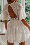 Robe Champêtre Courte Blanche Manches Bouffante Taille Crochetée Florale Été
