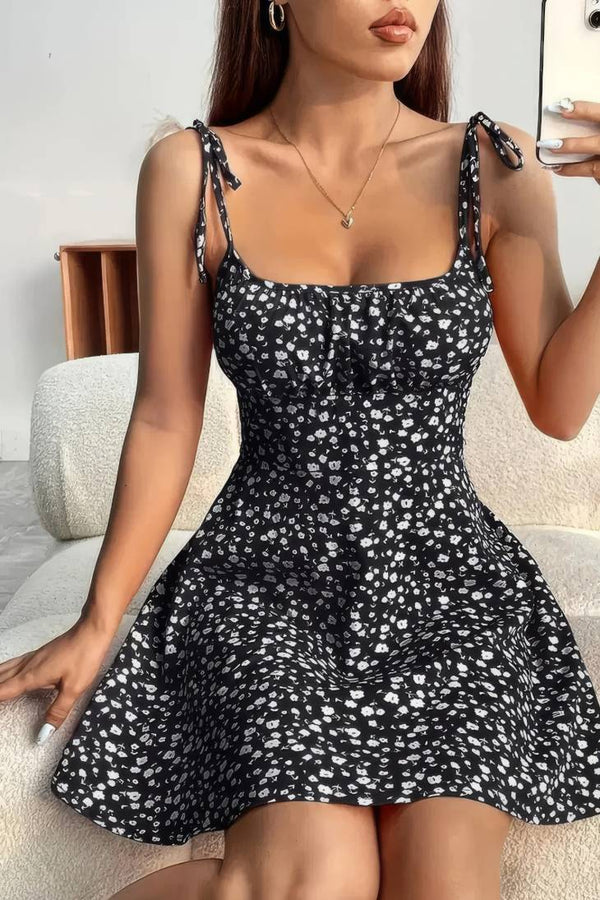 Robe Champêtre Courte Bretelles Nouées Coupe A-Line Fleurie