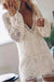 Robe Champêtre Courte Col En V Manches Longues Crochet Ajourée Dos Nu Coupe Droite Blanche