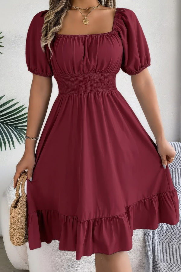 Robe Champêtre Midi Col Carré Manches Bouffantes Taille Smockée Coupe A-Line Ourlet Volant