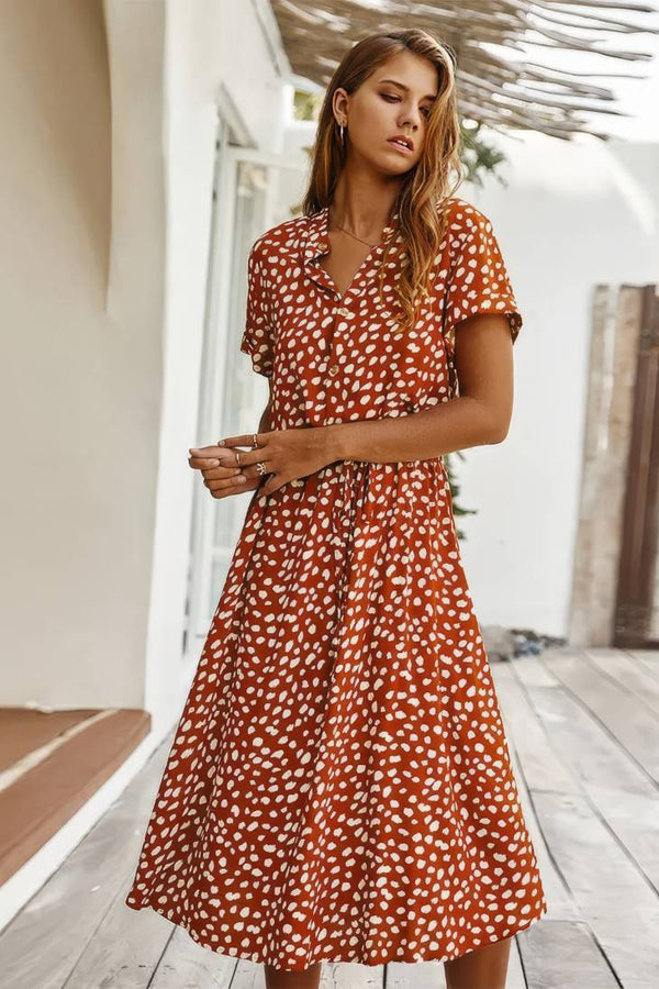 Robe Champêtre Midi Col Chemise Manches Courtes Taille Ceinturée Coupe A-Line À Pois