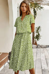Robe Champêtre Midi Col Chemise Manches Courtes Taille Ceinturée Coupe A-Line À Pois