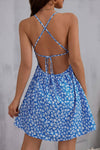 Robe Champêtre Petites Fleurs Fines Bretelles Dos Nu Coupe Évasée Sans Manches