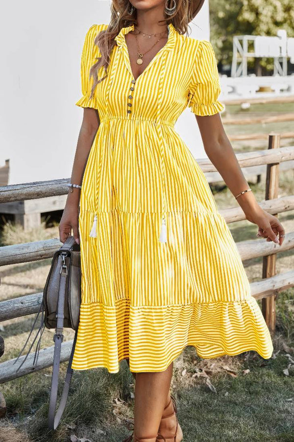 Robe Champêtre Rayée Col V Manches Courtes Taille Élastique Midi Évasée Été