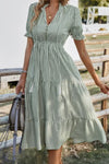 Robe Champêtre Rayée Col V Manches Courtes Taille Élastique Midi Évasée Été