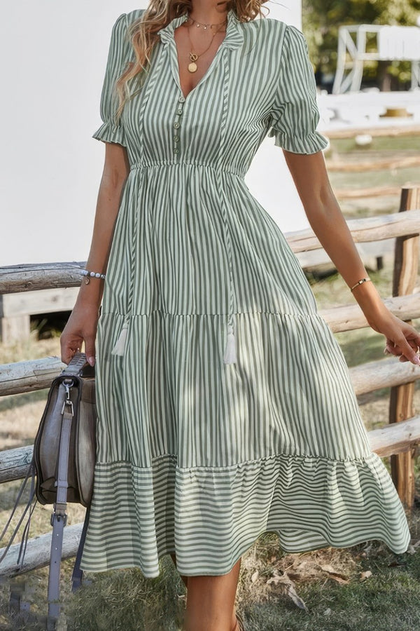 Robe Champêtre Rayée Col V Manches Courtes Taille Élastique Midi Évasée Été